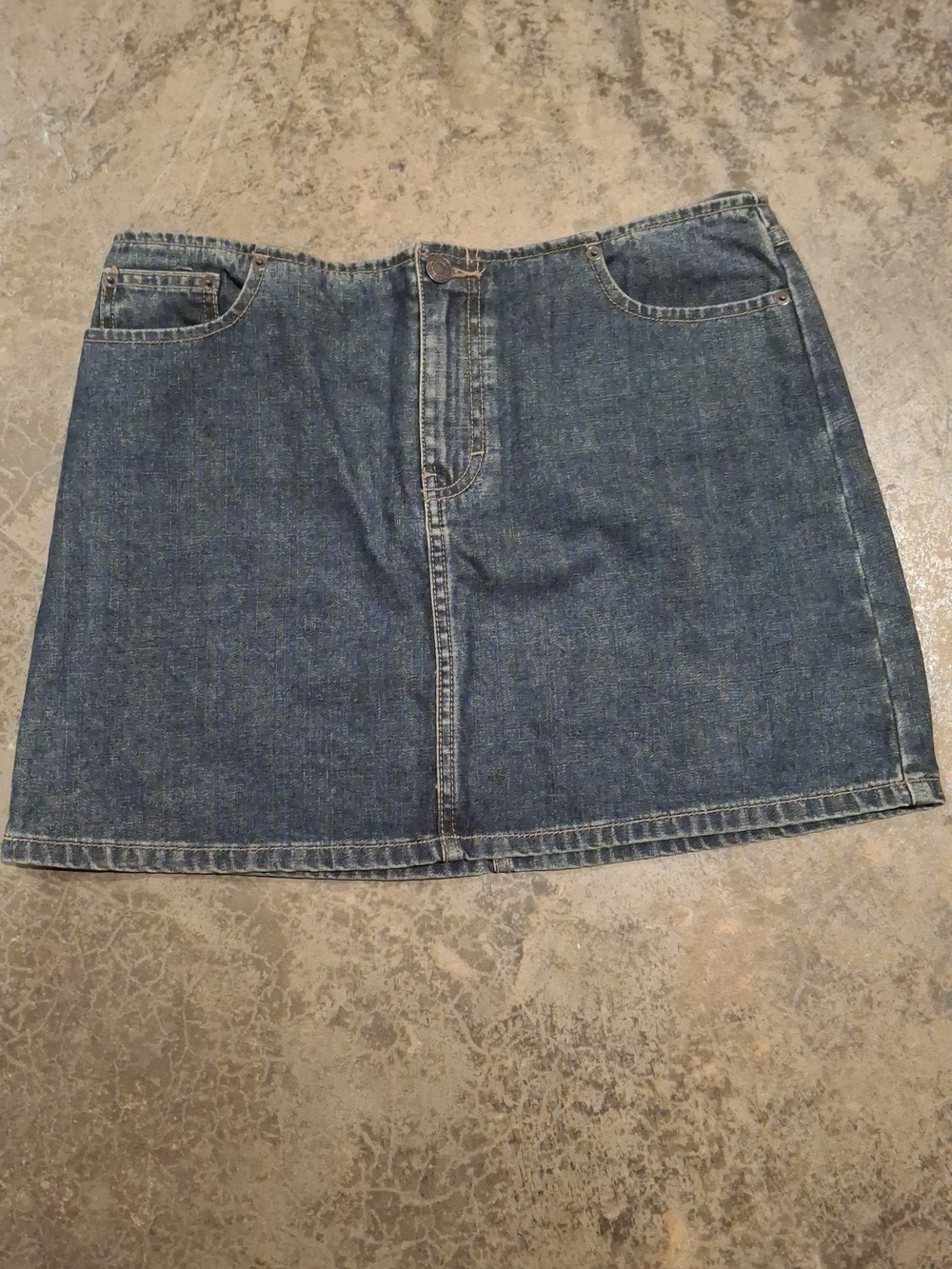 American Eagle Outfitters Dark Blue Denim Mini Skirt - Picture 2 of 14